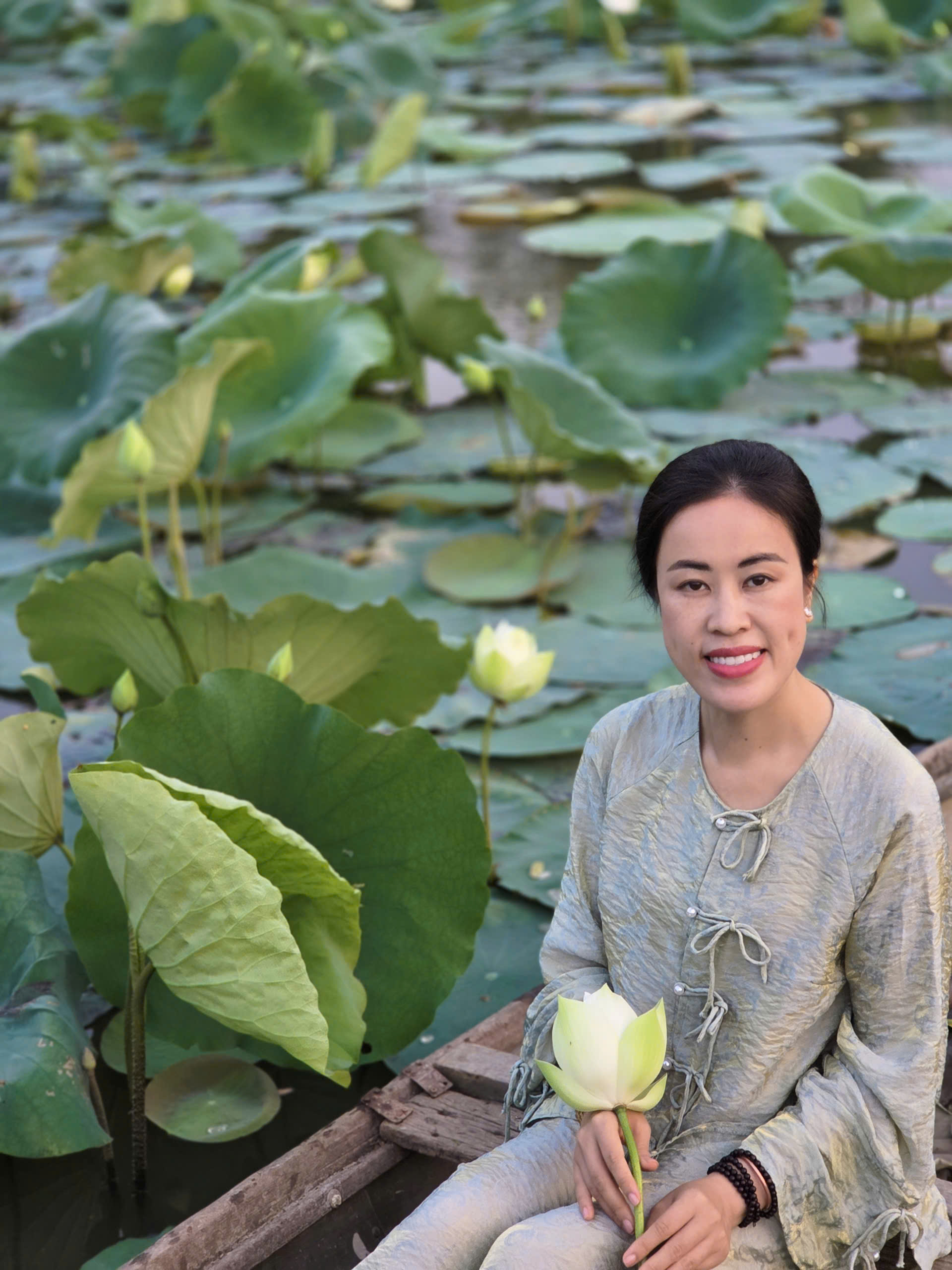 Doanh nhan Ngoc Trinh Nguyen